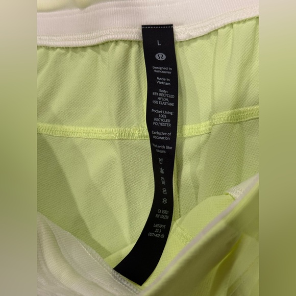 Lululemon License to Train Linerless Short 7” - Picture 3 of 4